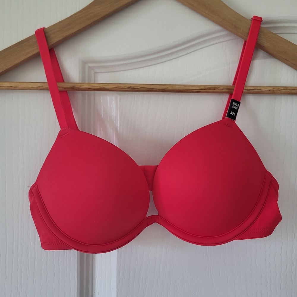PINK Victoria's Secret Push Up Bra NWT